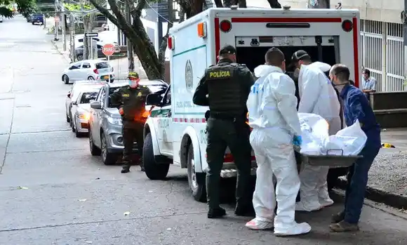 Policía mató a joven por equivocación en medio de un atraco