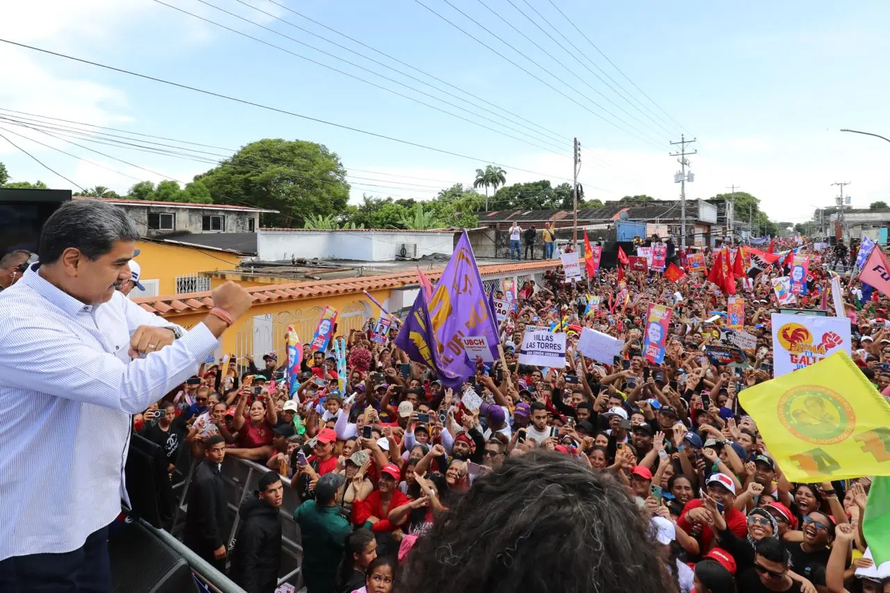 Maduro advierte a la oposición que si se comen «la luz, LO VAN A LAMENTAR»: alerta que pueden dar un golpe (+Videos)