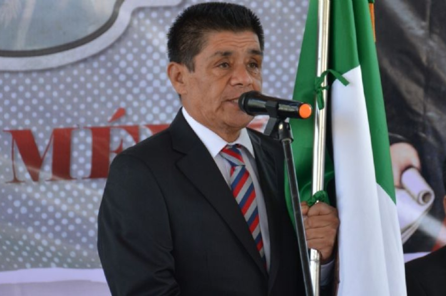 Armando Rodríguez, presidente municipal mexicano,  se suicido