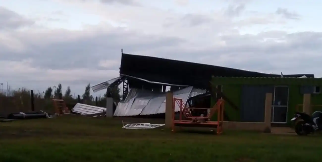 Graves daños por el paso de un temporal en localidades del sur santafesino. Fotos: Gentileza RTS