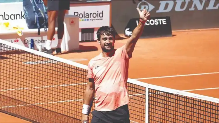 El argentino ganó con un doble 6-3