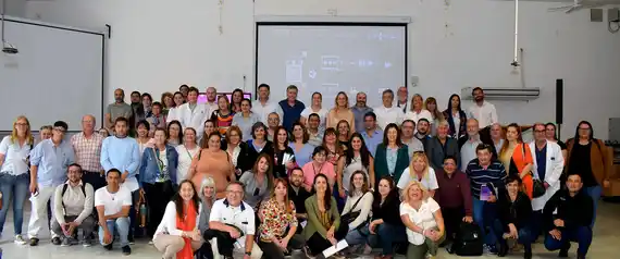 Gonzalo Jáuregui y otros referentes de salud mantuvieron una reunión