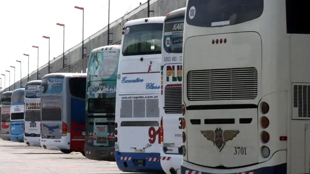 Coronavirus: Suspenden los servicios de transporte automotor interurbano en la Provincia