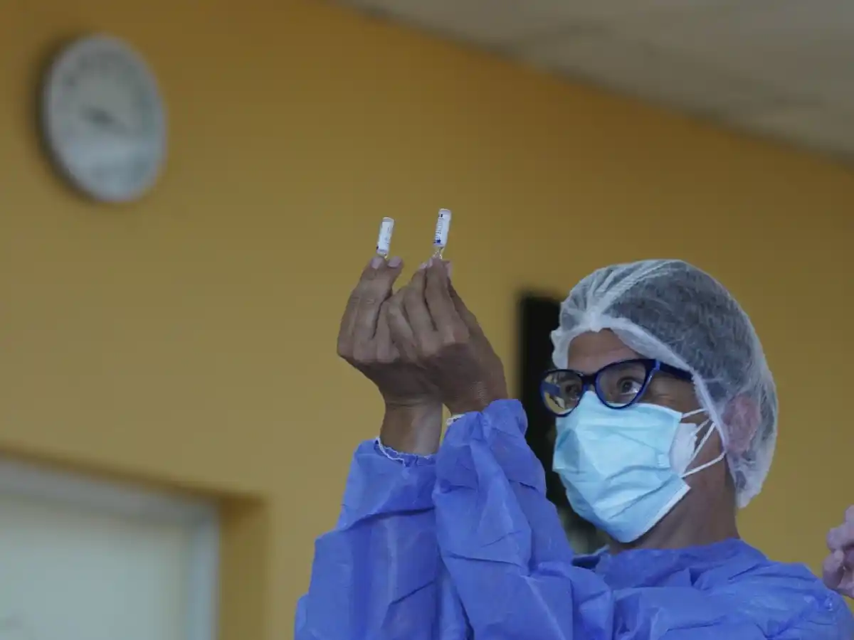 Postergaron la vacunación de los mayores de 70 años que iba a realizarse en el Superdomo 