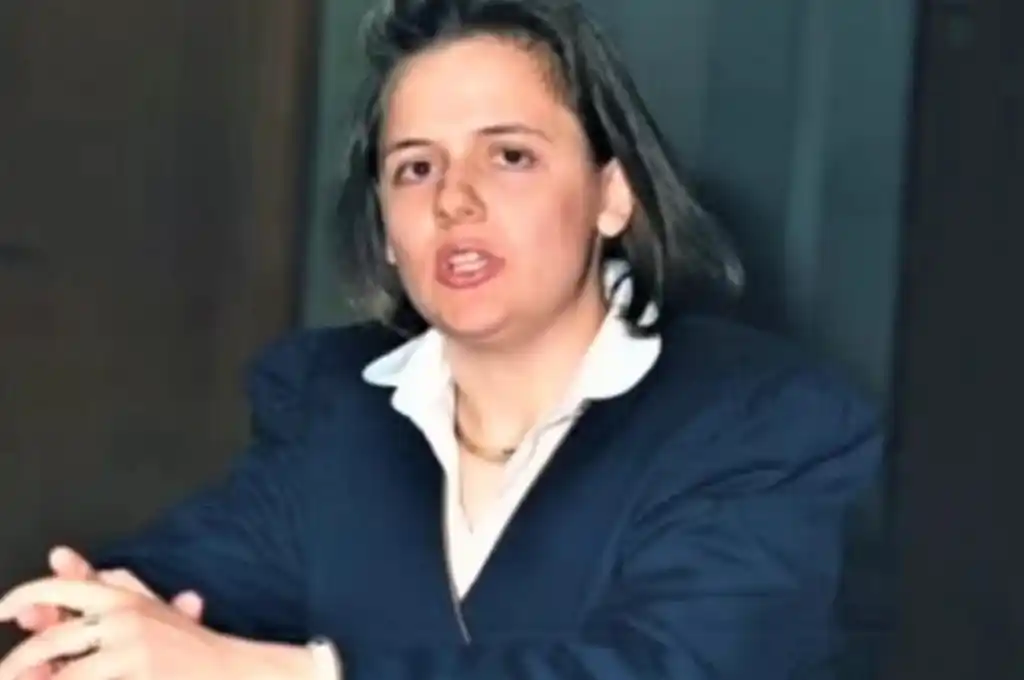 Sin precedentes: la historia de una docente italiana que fue despedida tras faltar 20 años a su trabajo