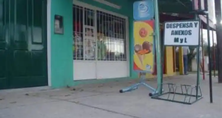Violento asalto a una despensa
