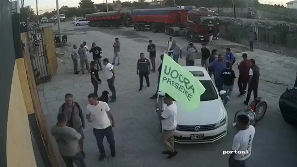 También deberán pagar las costas del juicio y tienen prohibido acercarse a la planta durante cuatro años.