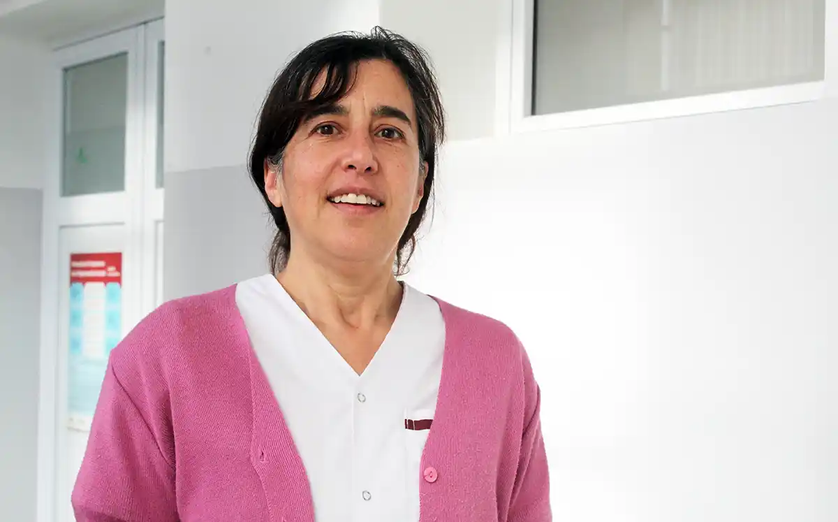 En el lugar de trabajo. María del Carmen González, cumple funciones en el Hospital Irurzun de Quequén