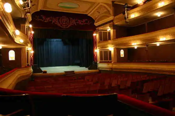 Distinguen al Teatro Español de Azul en los Premios Teatro del Mundo 2014  