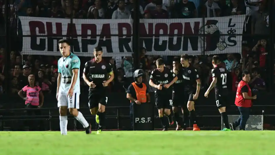 Colón pagó muy caro sus errores ante Lanús