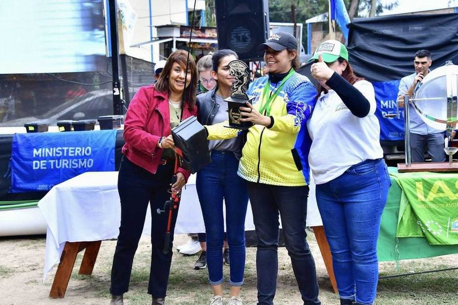 Fiesta de cierre y premiación en Herradura