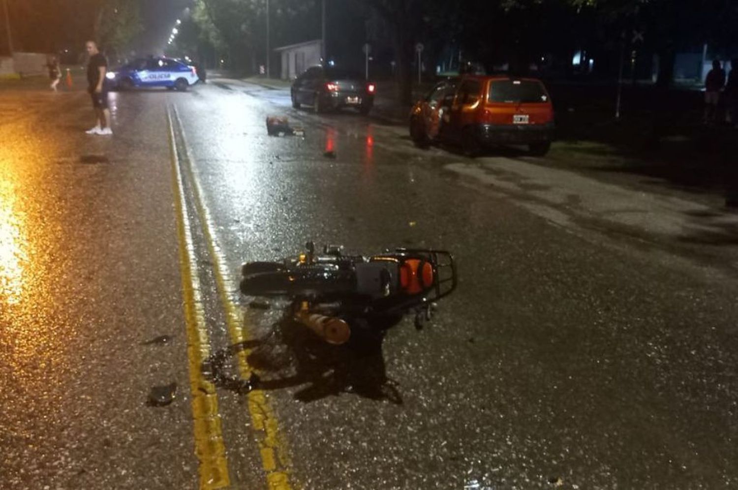 De no creer: un motociclista fue atropellado dos veces en menos de cinco minutos y está grave