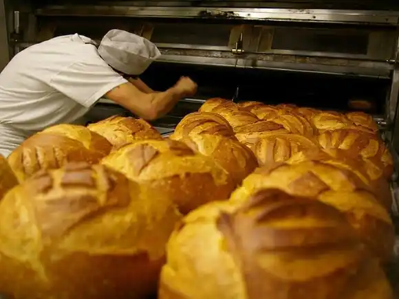 En el Día del Panadero, un trabajador contó cómo comenzó en el rubro