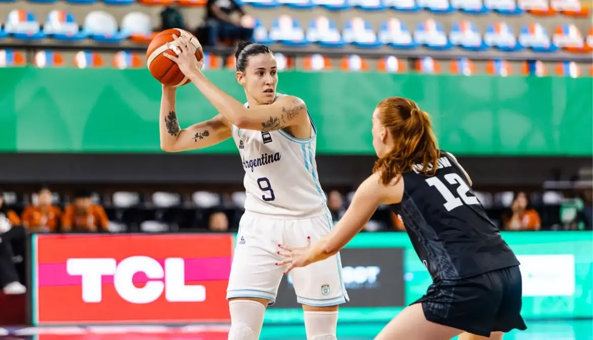Las chicas arrancaron el torneo con una derrota y obligadas a ganar en los dos restantes partidos.