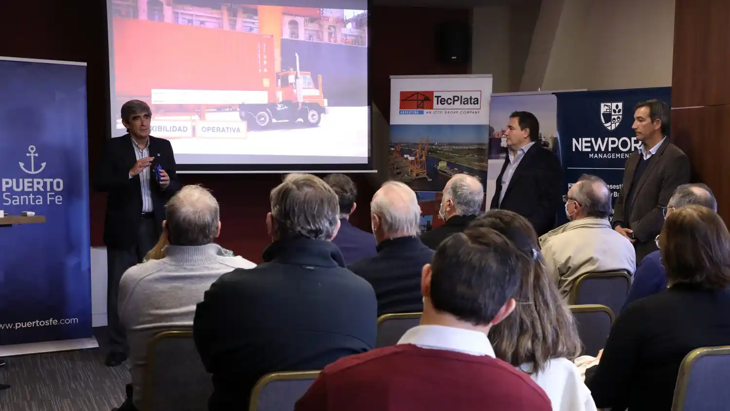 Se trabaja para lograr la conexión fluvial entre los puertos de Santa Fe y La Plata