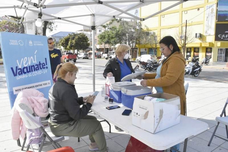 Se registró otra bajante de los casos 
de coronavirus y dengue en la provincia