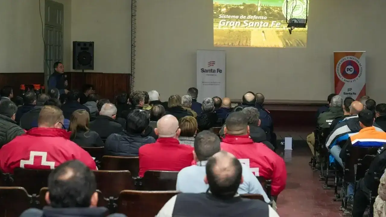 Santa Fe se prepara ante la posible llegada del fenómeno de El Niño con capacitación de emergencias climáticas - 1