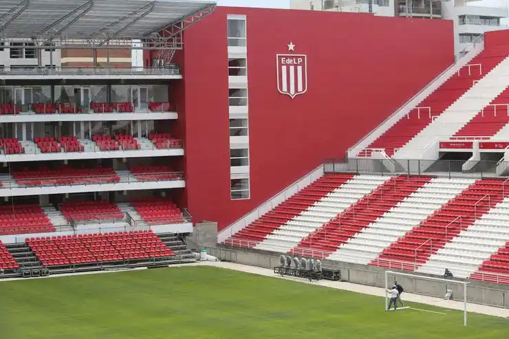 Fiesta "Pincha" en La Plata: Estudiantes inaugura su moderno estadio de estilo europeo