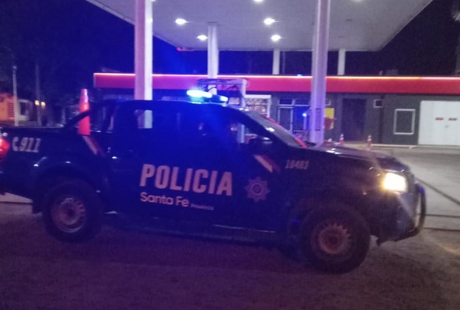 La policía aprehendió a los agresores en las inmediaciones del pub céntrico.