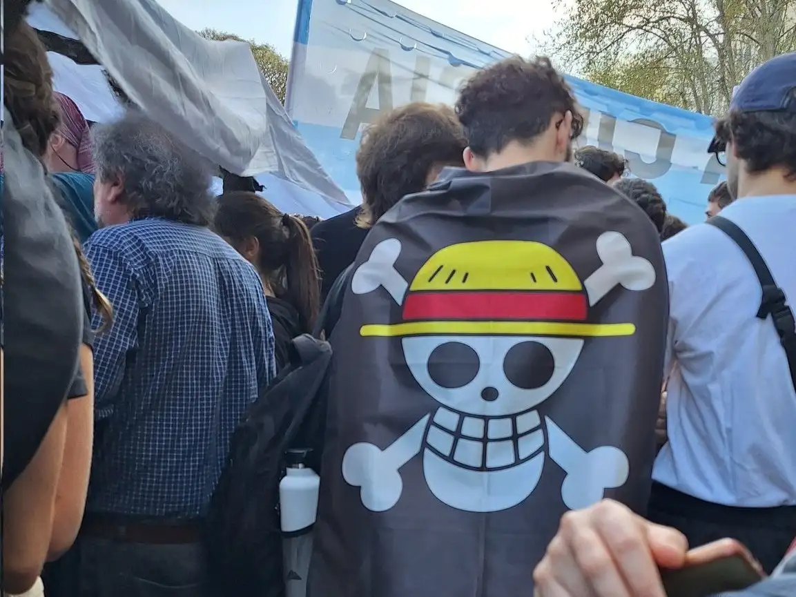 ONE PIECE MARCHA