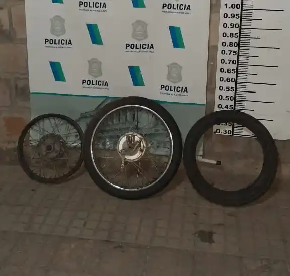 Robó dos ruedas de moto y lo aprehendieron a las pocas cuadras
