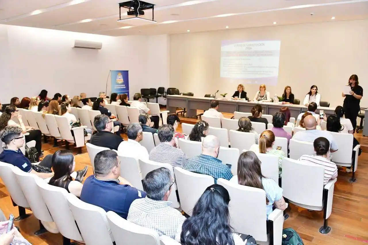 Primer encuentro de capacitación en 
redacción administrativa para agentes estatales