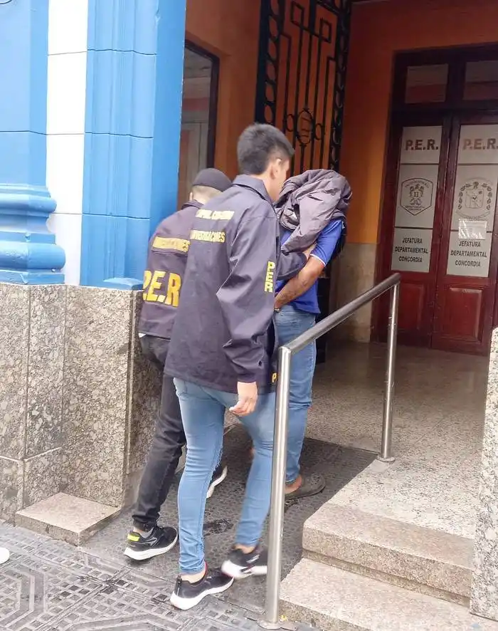 Allanamientos y procedimientos por la causa del robo en Villa Adela