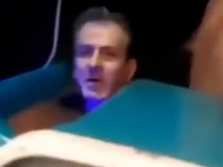 El padre Sergio Romero es investigado por "comportamiento inapropiado a la dignidad sacerdotal"