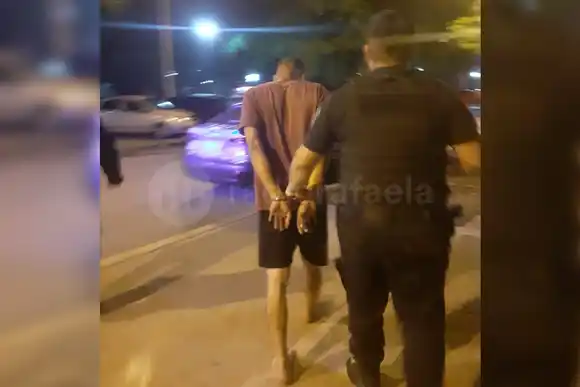 En la madrugada, detuvieron a un ladrón en barrio Juan de Garay
