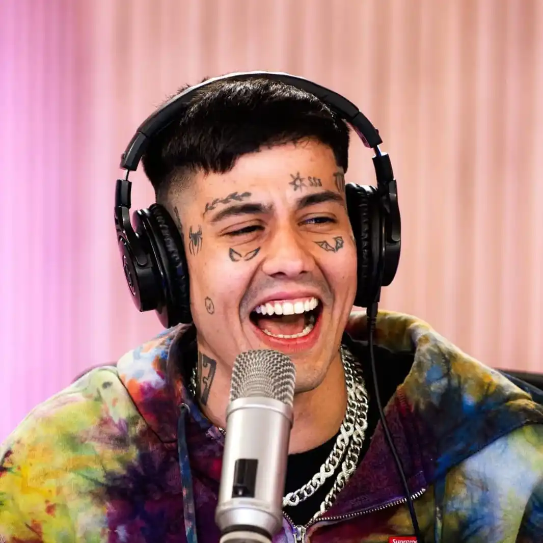 El artista con lazos en Necochea al que Duki halagó: "la rompés"