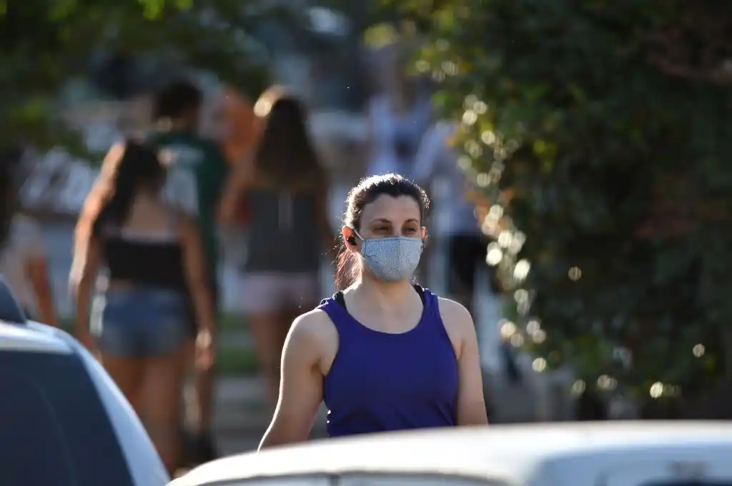 Covid: 1.394 casos en la provincia, 274 en la ciudad