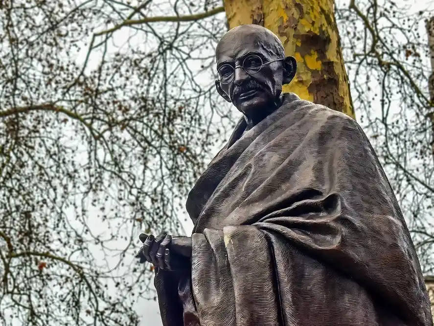 De Rusia llegó un lenguaje de verdad y coherencia que acompañó la evolución de Gandhi hacia una filosofía que desafiaba el dominio colonial. Foto: Gentileza
