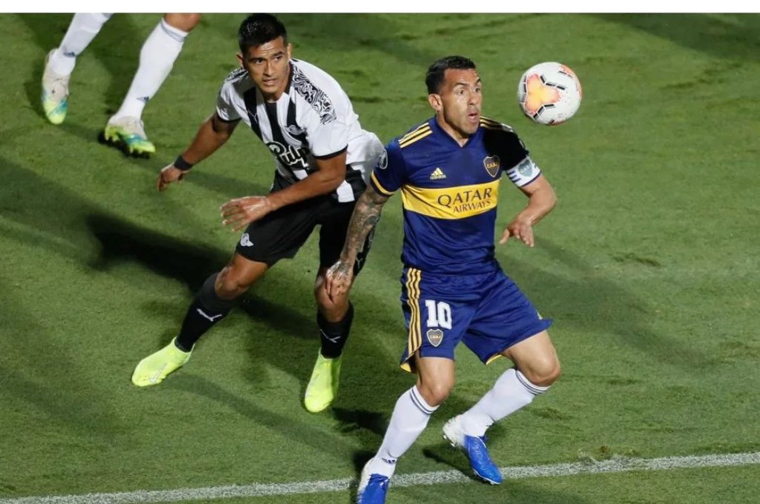 Boca supero a Racing y es semifinalista de la Copa Libertadores