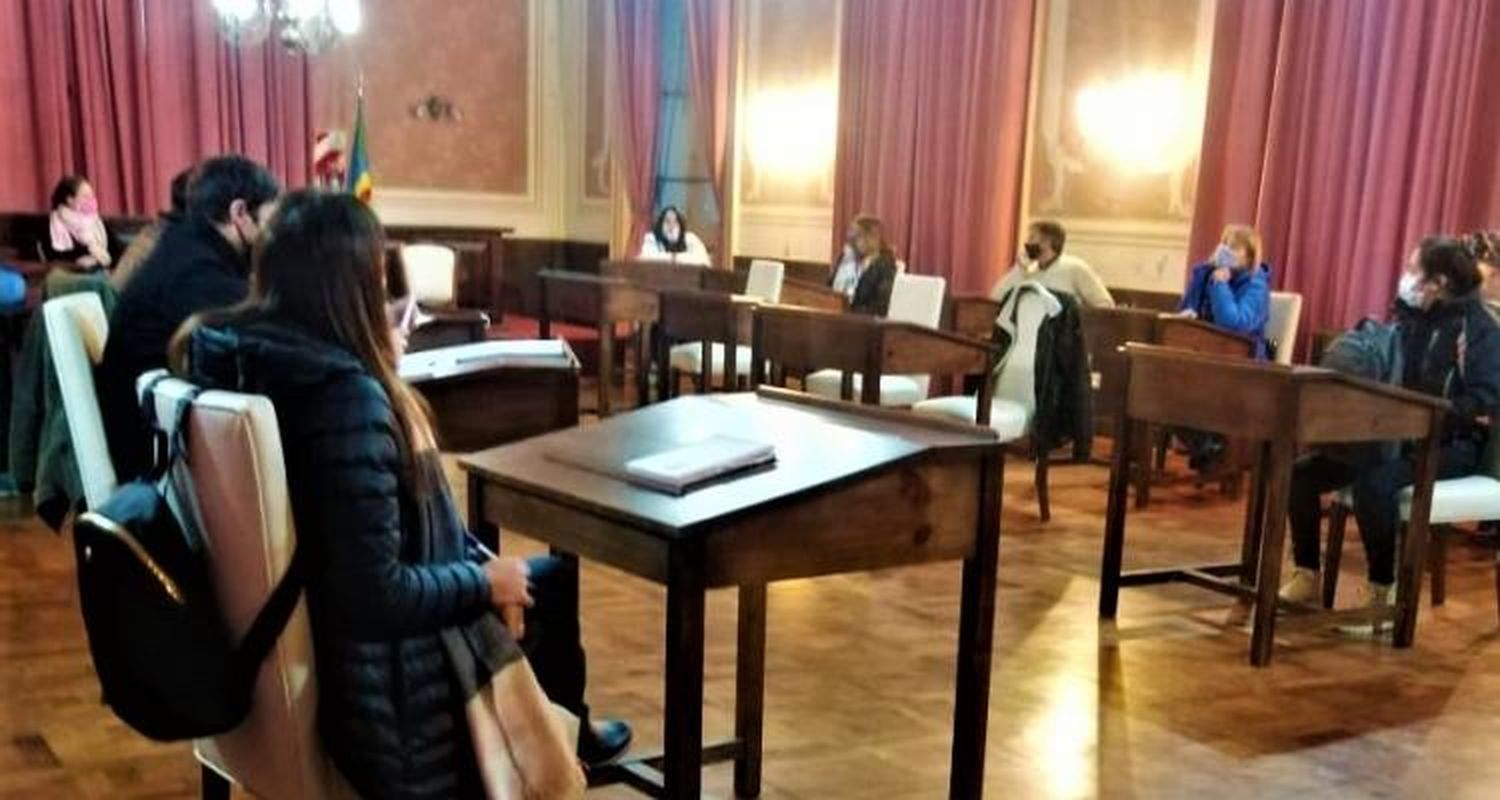 Bolsones de mercadería en escuelas: la entrega será con la misma modalidad pero “con mayores precauciones”