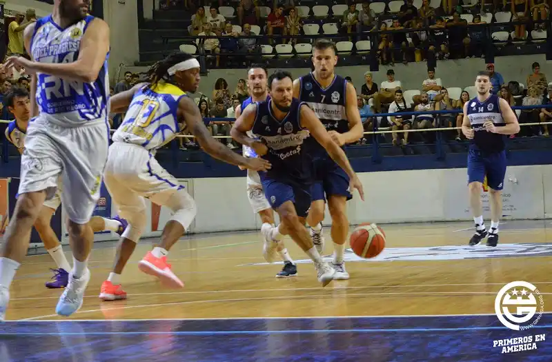 Gimnasia, con Arca de titular, festejó como local