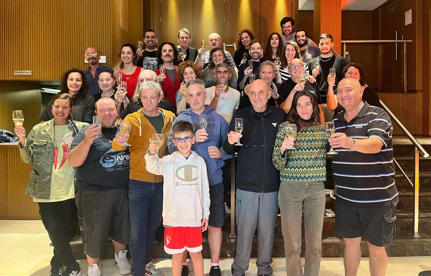 Con Marcelo González y Gabriel Goity a la cabeza, el Teatro Tronador BNA levantó el telón de la temporada.