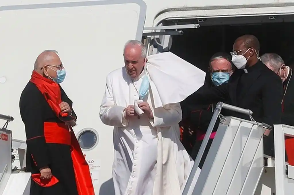 El Papa Francisco llega a Irak, es la primera visita de un pontífice al país