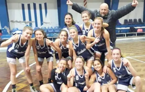 Rivadavia y Vasco, entre las damas