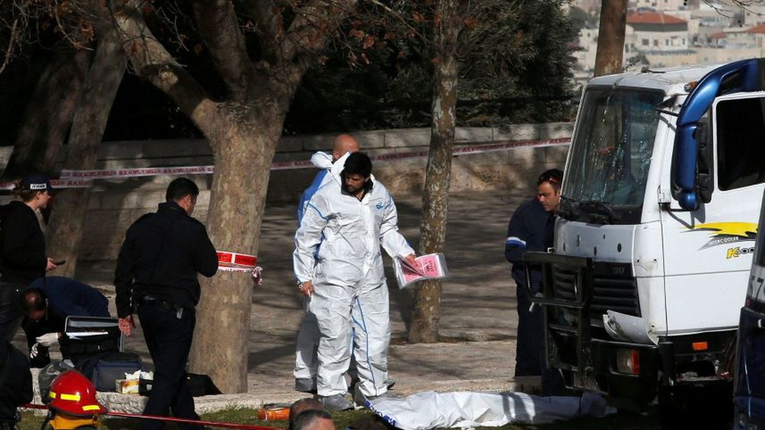 Cuatro muertos y 15 heridos en un ataque con un camión en Jerusalén
