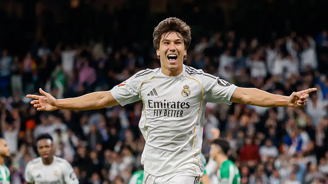 Gonzalo García se lució con tres goles.