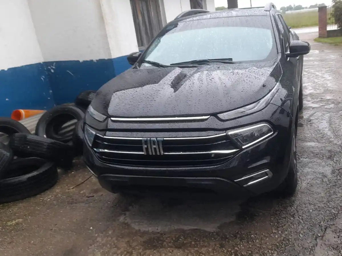 El operativo se llevó a cabo en la Ruta 88 tras un llamado al 911 donde una persona identificó el rodado.