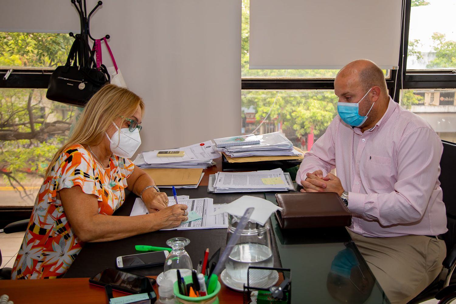 Entregan centrífuga para comenzar a dotar el laboratorio del hospital Perú de General Galarza