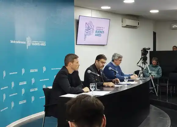 Industricidio, agroindustricidio y mil obras frenadas: el diagnóstico bonaerense del ajuste nacional