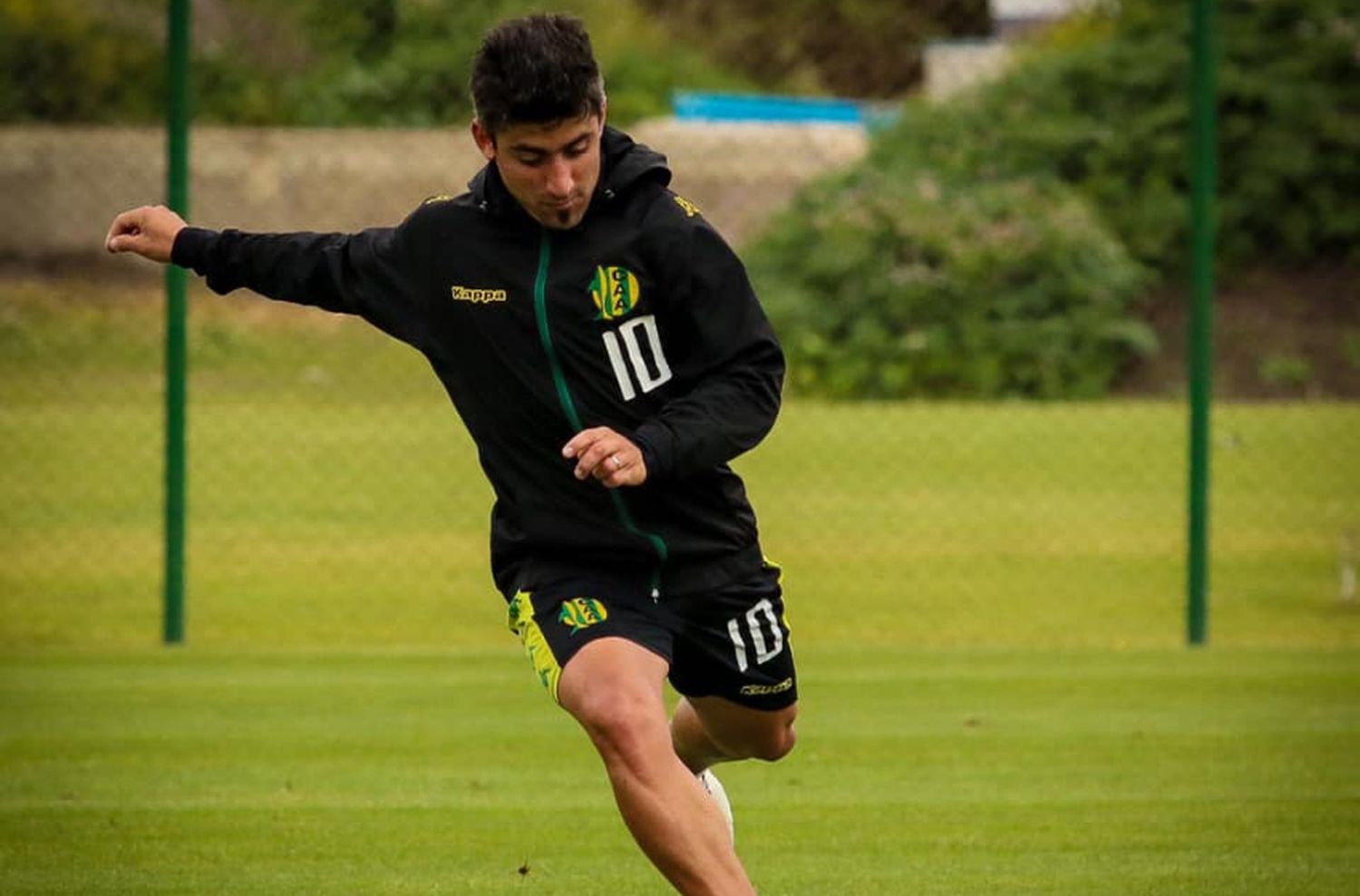 Aldosivi prueba cambios para medirse con River