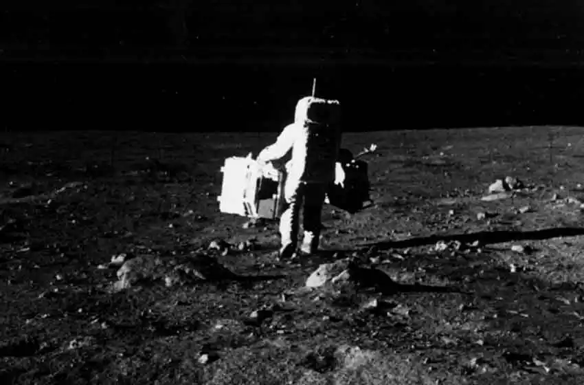 Histórico: van a subastar las primeras fotos tomadas por la NASA en la Luna