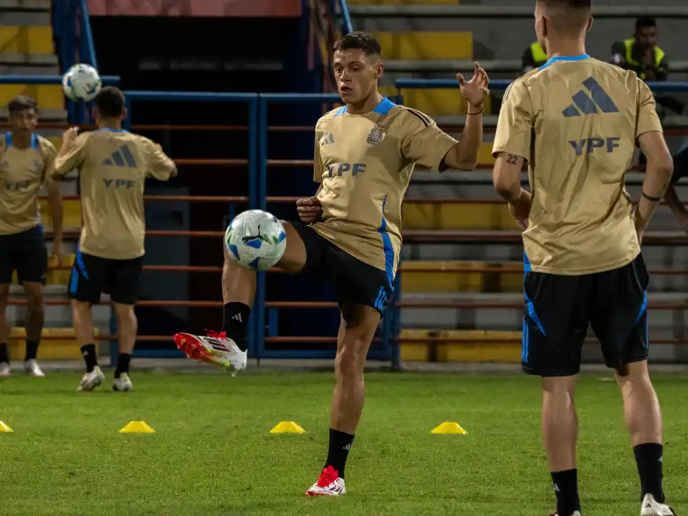 FOTO AFA Argentina va por más en Venezuela.