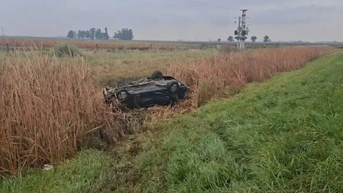 Un padre y su hijo fallecieron en un choque múltiple sobre la Ruta Nacional N°5