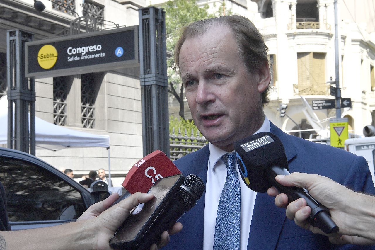 Bordet: La renuncia del Presidente a ser candidato es una muestra de su compromiso con el país