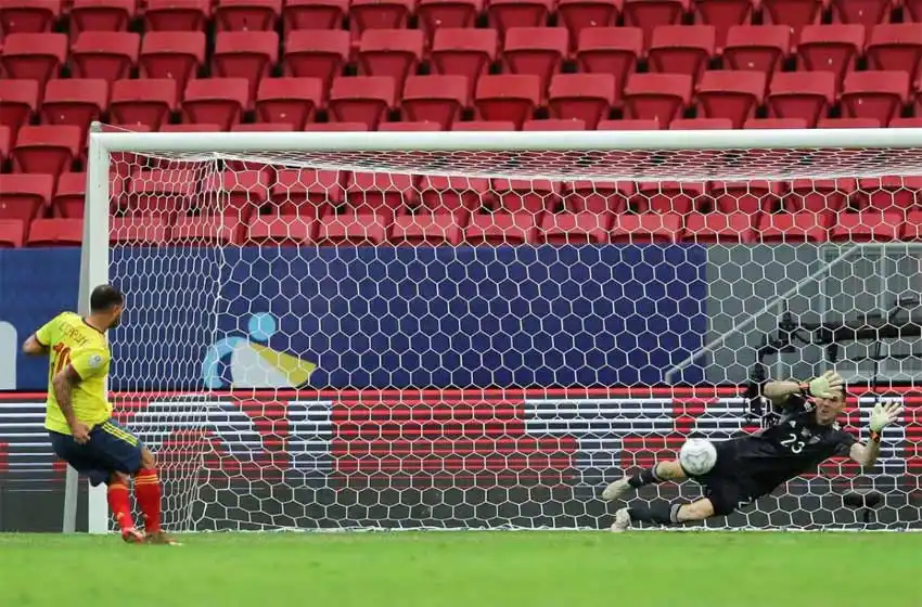 Dibu Martínez, el héroe de la noche: «Esto fue cuestión de suerte, hoy me tocó a mí»