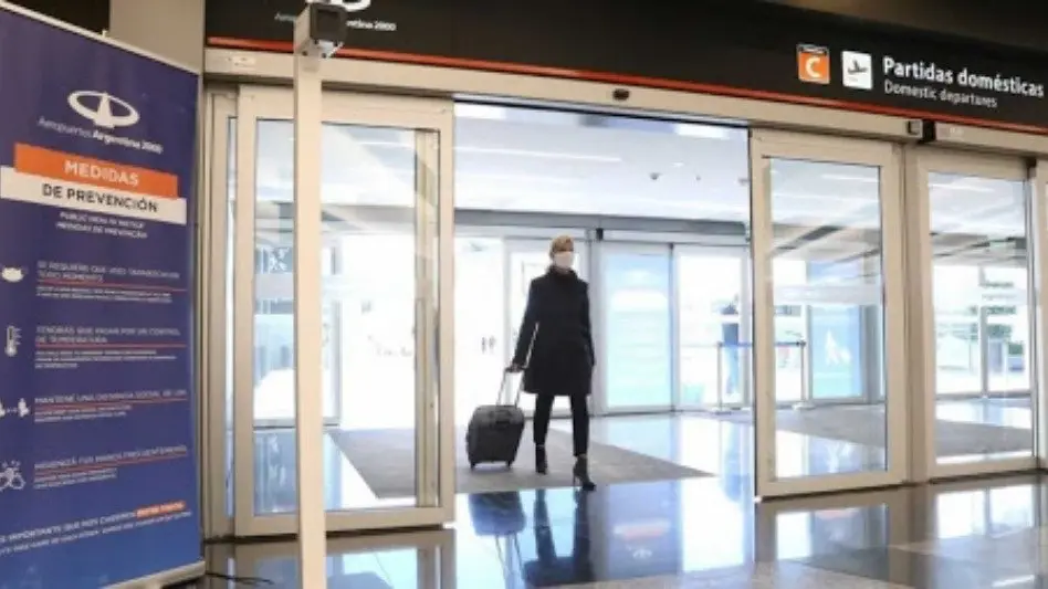 El gobierno suspendió destinos y redujo vuelos a Europa 